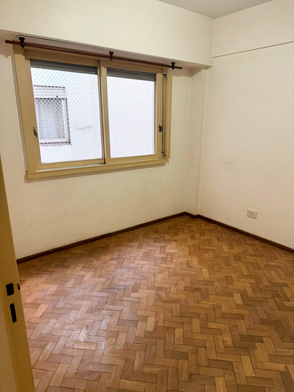 0b962eee-f2cd-4abe-ab33-2bfb0281ee0a