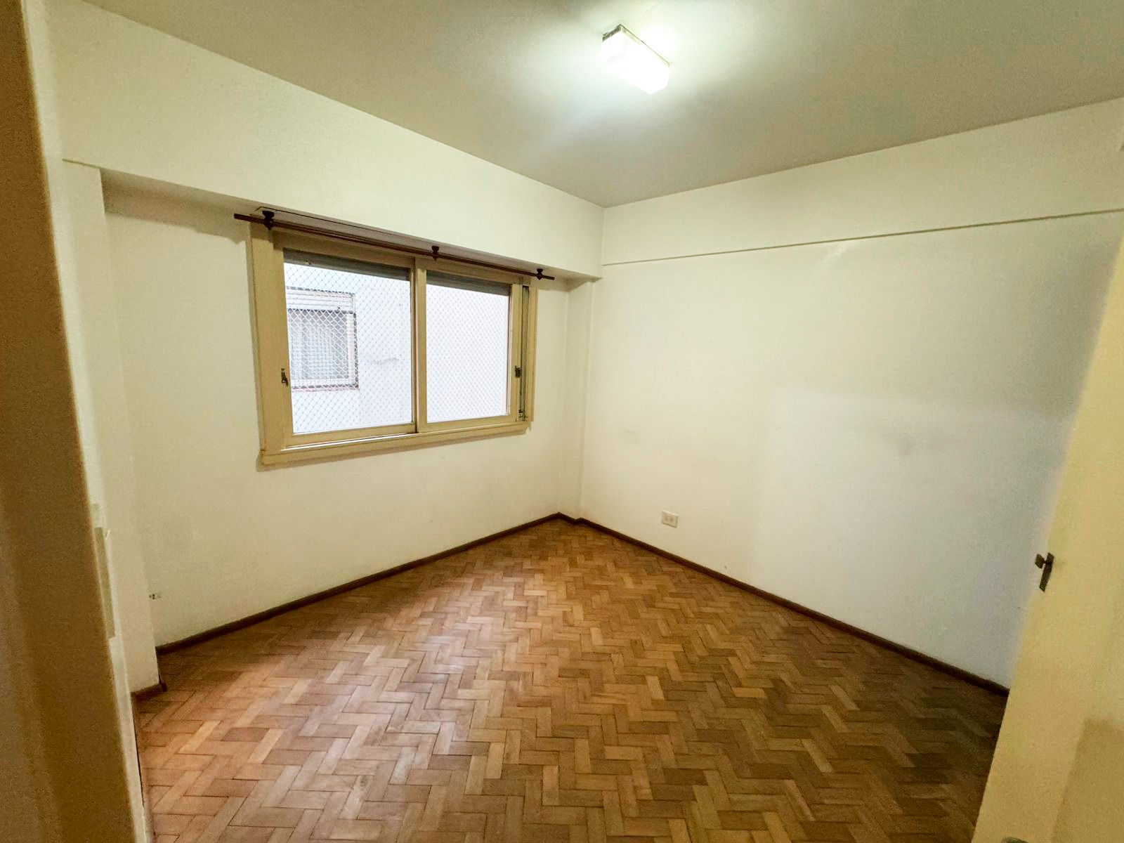 836553ca-6bb6-41dc-bc3b-49f5d5a97070