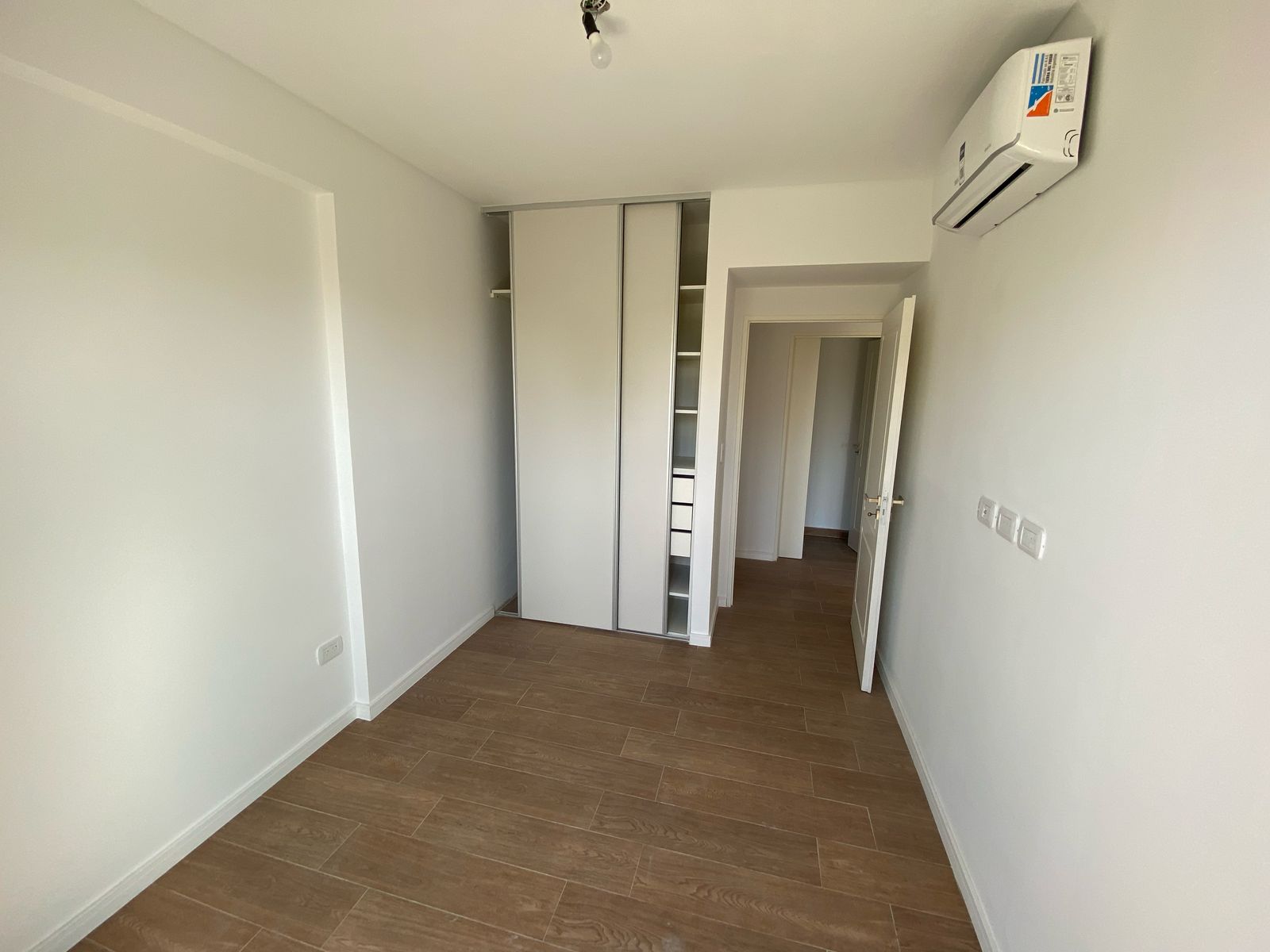 WhatsApp Image 2025-03-20 at 11.41.47 (1)