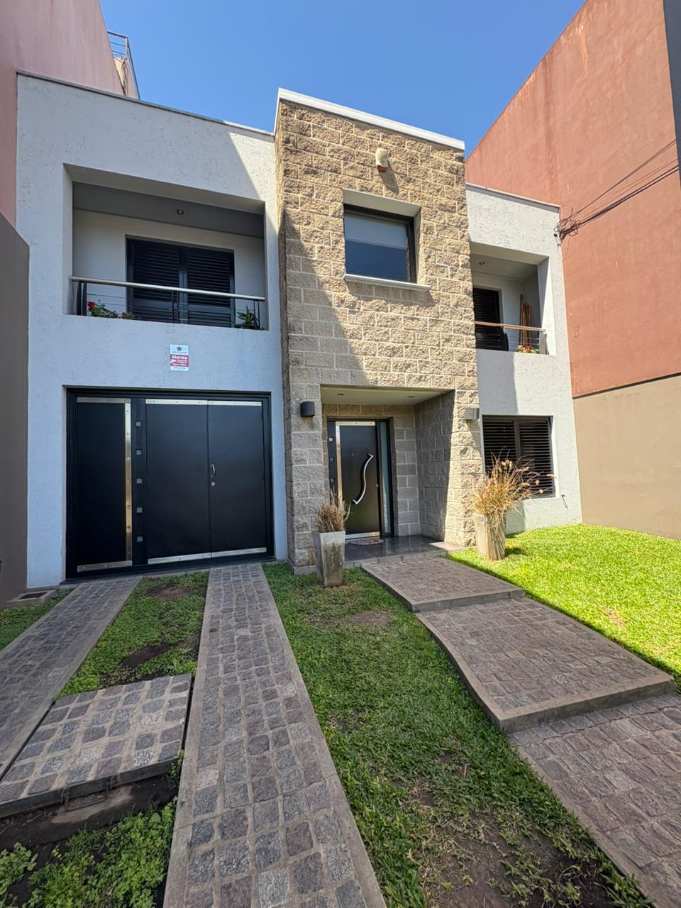 WhatsApp Image 2025-10-14 at 12.41.09 (2)