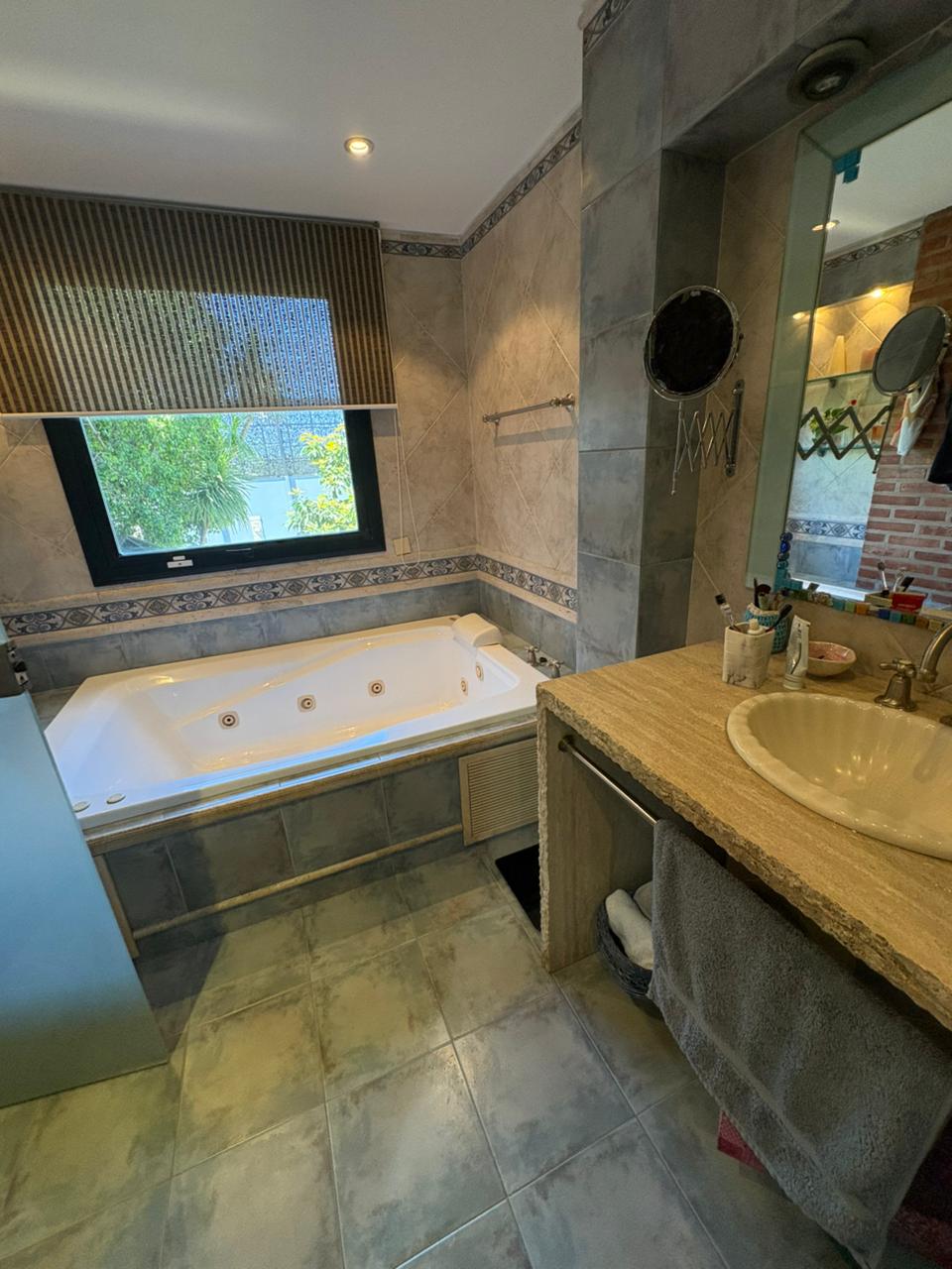 WhatsApp Image 2025-10-14 at 12.41.10 (15)